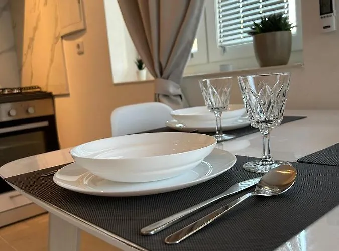 Diana 公寓 *